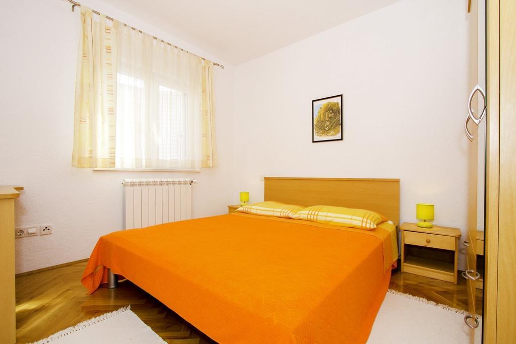 Apartments Zlatka Trogir Room photo