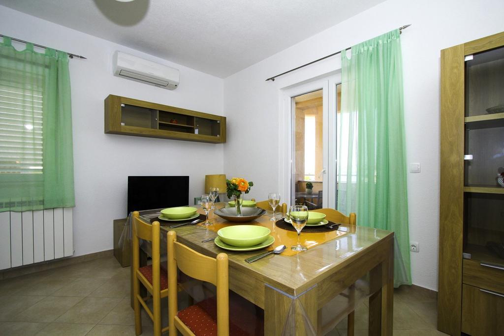 Apartments Zlatka Trogir Room photo
