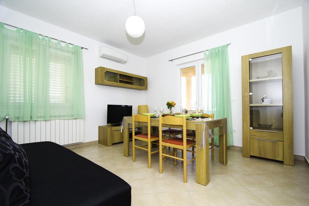 Apartments Zlatka Trogir Room photo